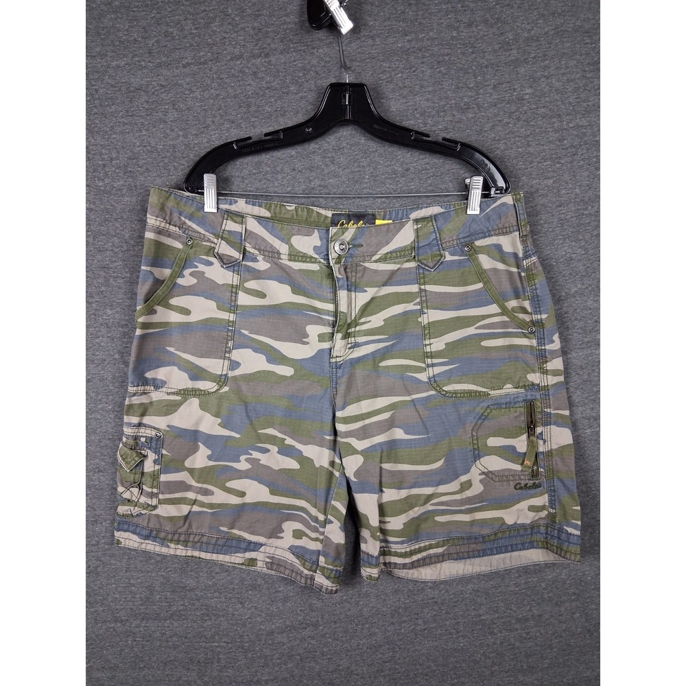 Cabelas Womens Shorts 18 Green Camo Cargo Short Y2K‎ Grunge Classic Hiking